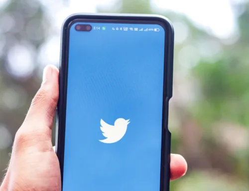 Twitter sta cambiando nome in X: il rilancio del social media
